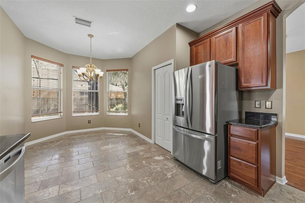 For Rent: $3,300 (4 beds, 2 baths, 2567 Square Feet)