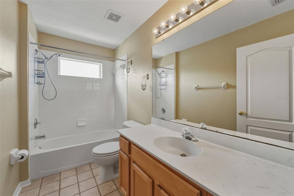 For Rent: $3,300 (4 beds, 2 baths, 2567 Square Feet)