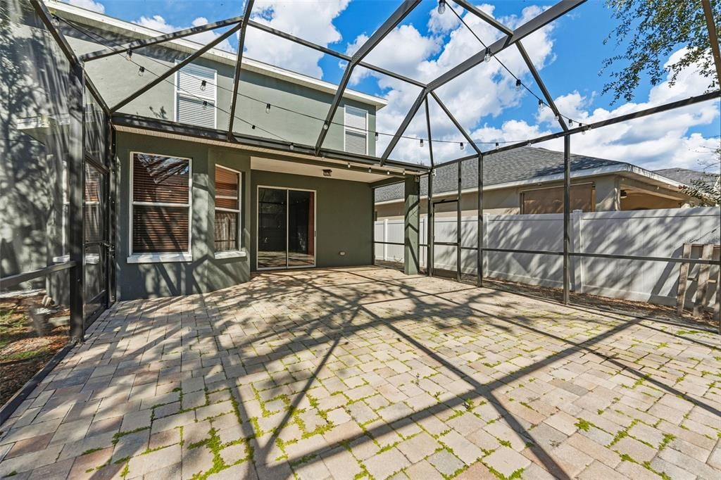 For Rent: $3,300 (4 beds, 2 baths, 2567 Square Feet)