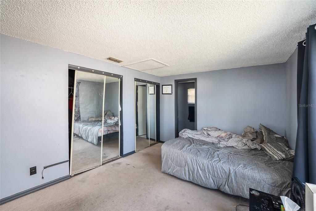 Active With Contract: $266,900 (3 beds, 2 baths, 1340 Square Feet)