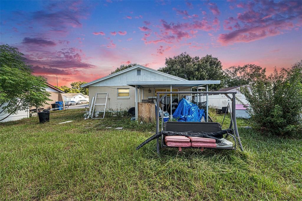 Active With Contract: $266,900 (3 beds, 2 baths, 1340 Square Feet)