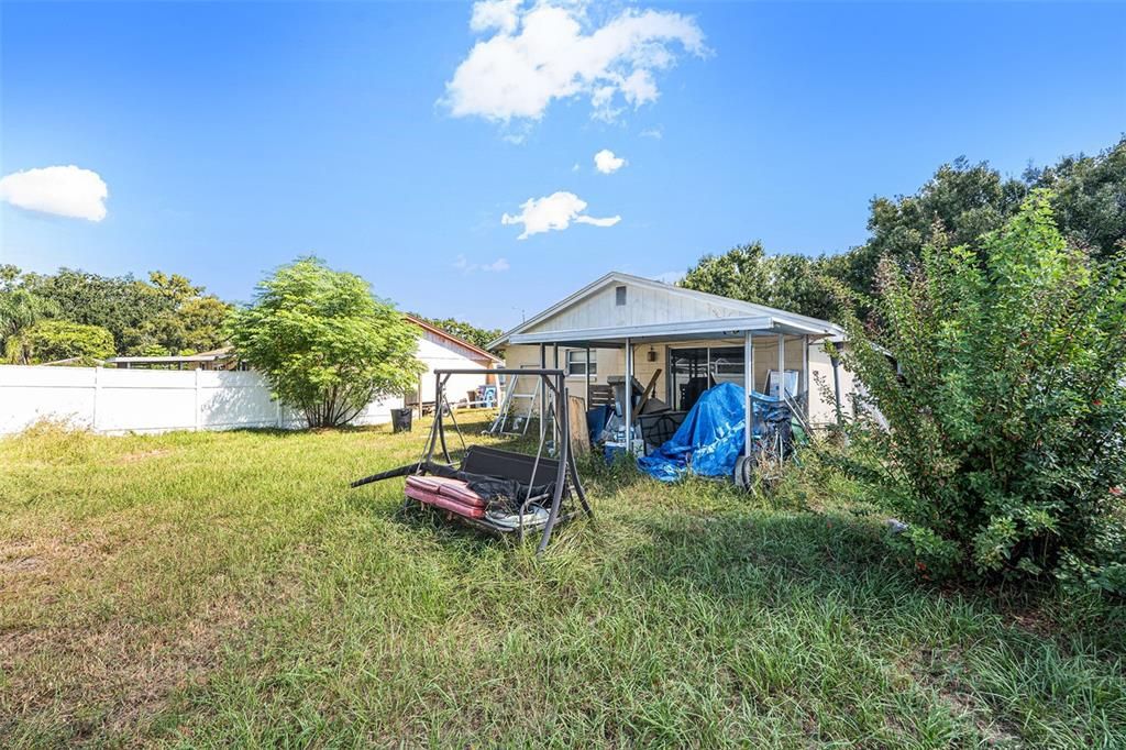 Active With Contract: $266,900 (3 beds, 2 baths, 1340 Square Feet)