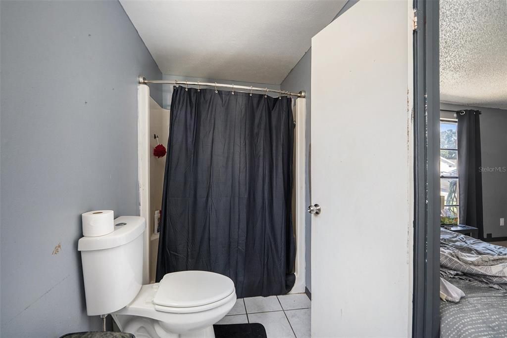 Active With Contract: $266,900 (3 beds, 2 baths, 1340 Square Feet)