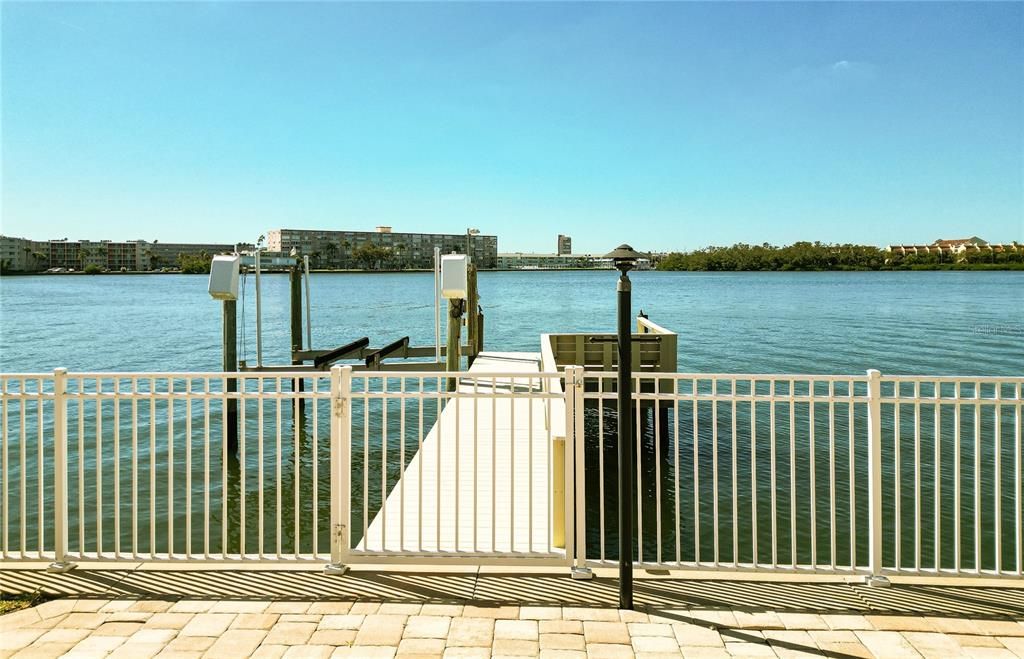 На продажу: $1,349,000 (4 спален, 3 ванн, 1996 Квадратных фут)