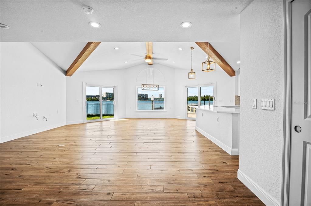 На продажу: $1,349,000 (4 спален, 3 ванн, 1996 Квадратных фут)