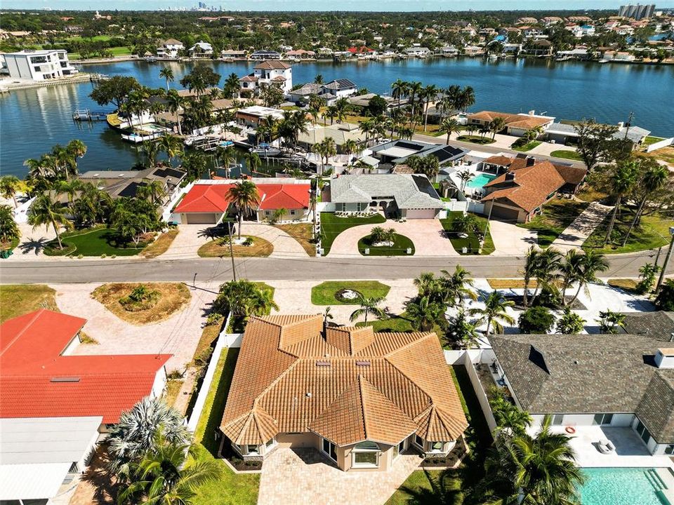 На продажу: $1,349,000 (4 спален, 3 ванн, 1996 Квадратных фут)