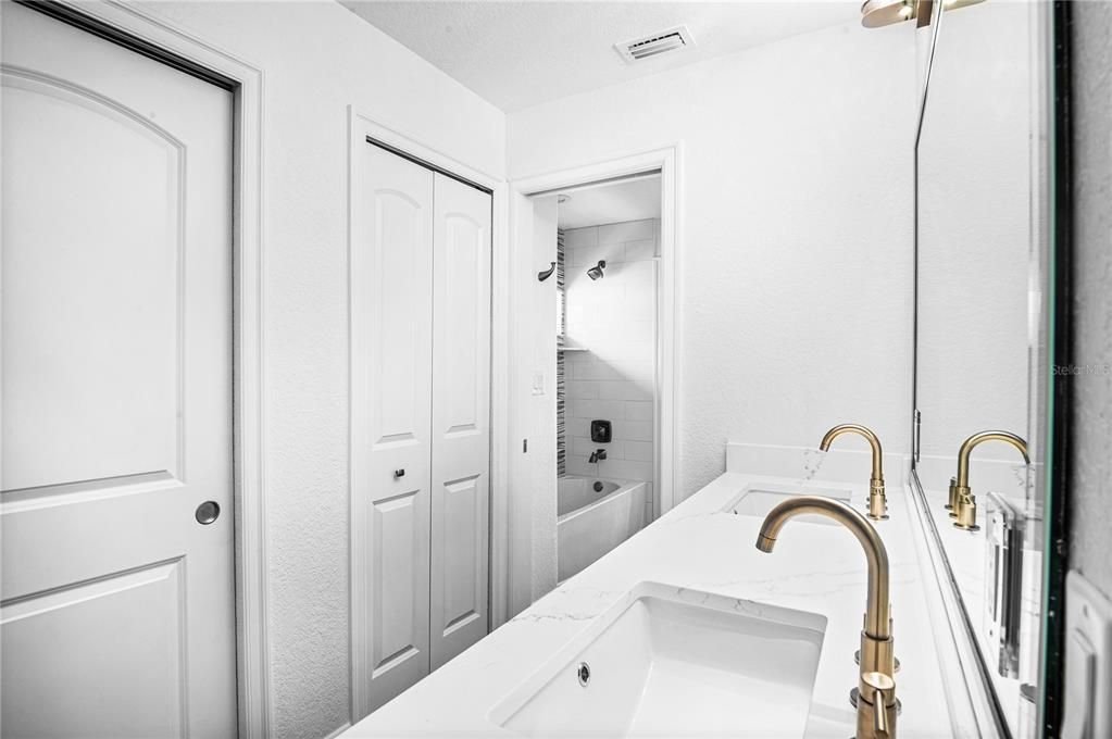 На продажу: $1,349,000 (4 спален, 3 ванн, 1996 Квадратных фут)