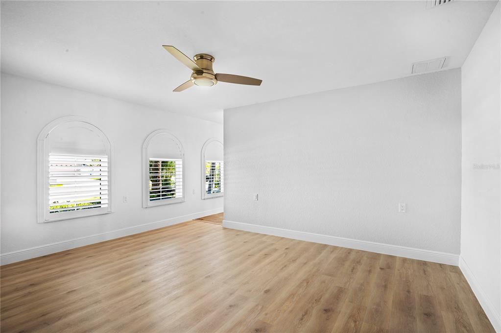 На продажу: $1,349,000 (4 спален, 3 ванн, 1996 Квадратных фут)