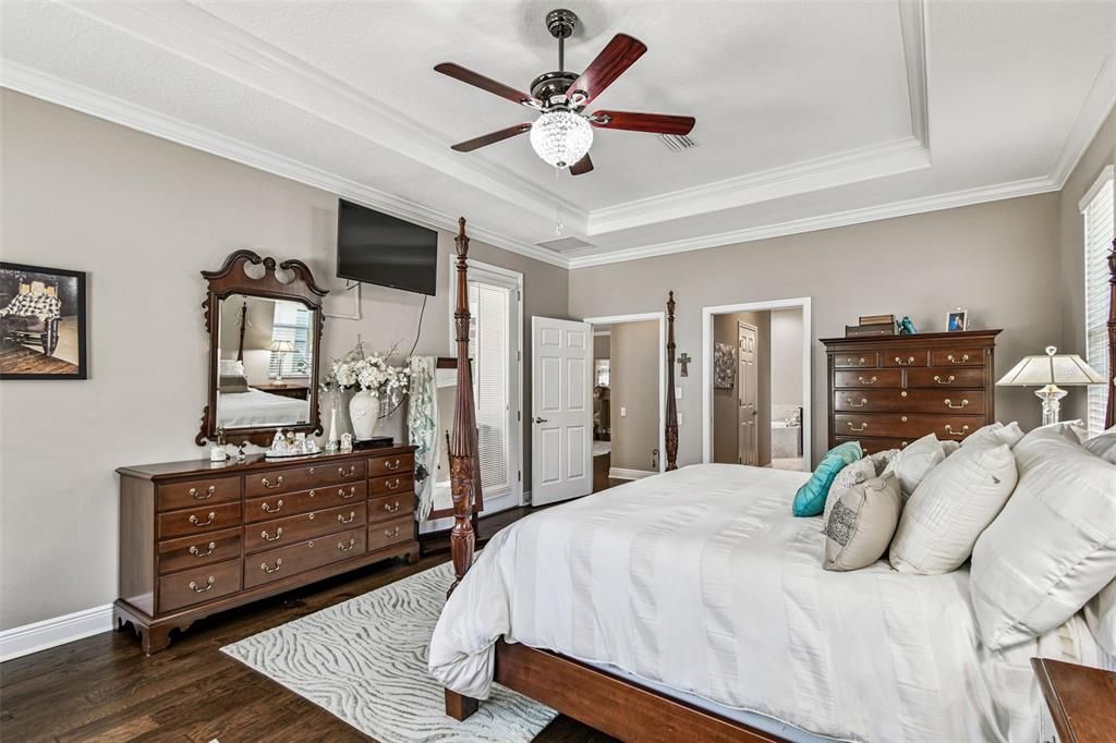 Active With Contract: $925,000 (4 beds, 3 baths, 2736 Square Feet)