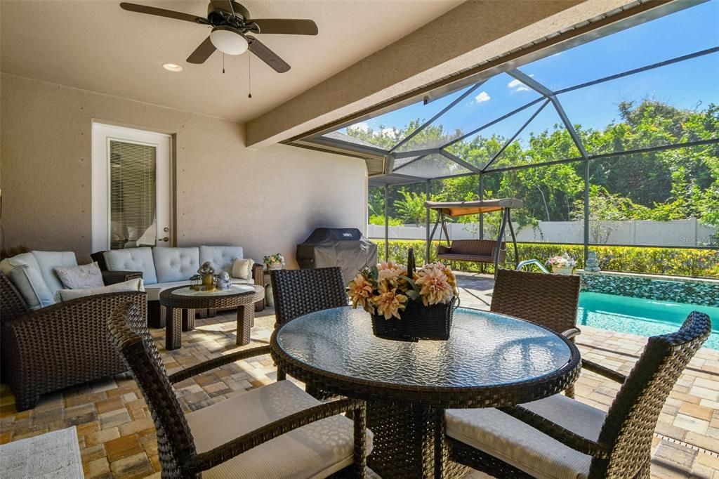 Active With Contract: $925,000 (4 beds, 3 baths, 2736 Square Feet)