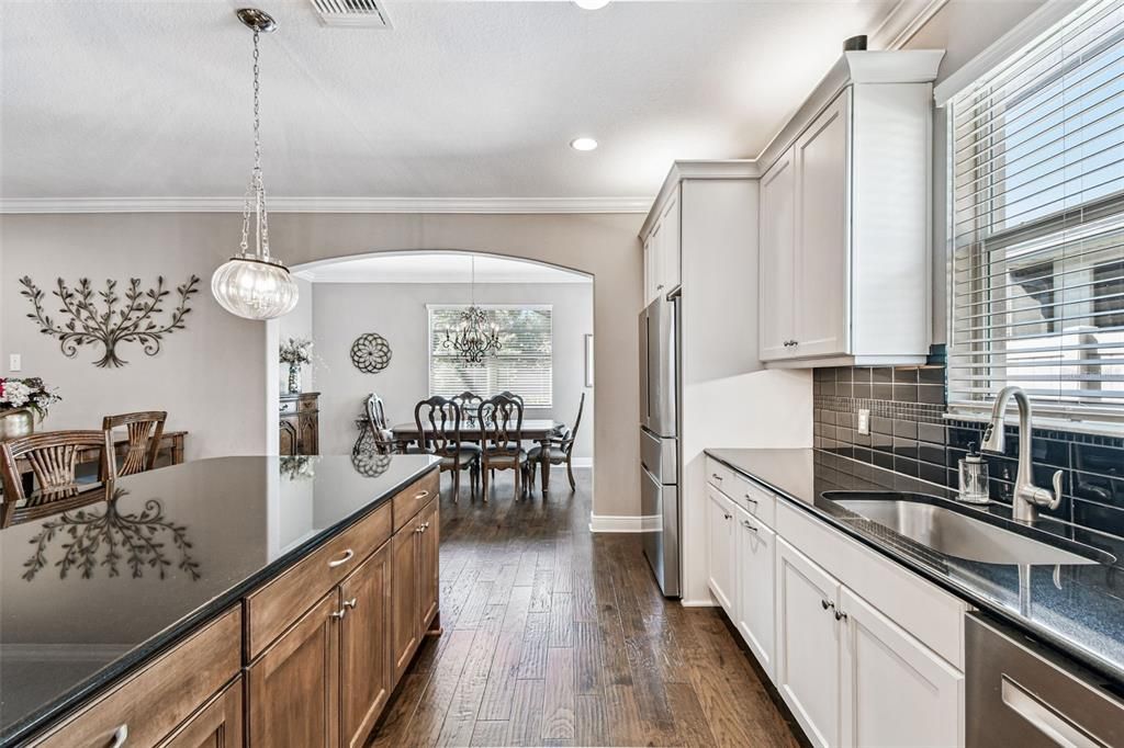 Active With Contract: $925,000 (4 beds, 3 baths, 2736 Square Feet)