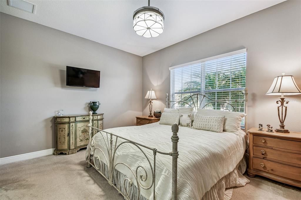 Active With Contract: $925,000 (4 beds, 3 baths, 2736 Square Feet)