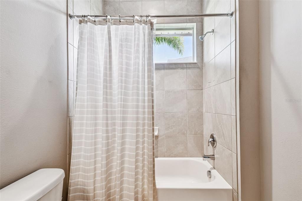 Active With Contract: $925,000 (4 beds, 3 baths, 2736 Square Feet)