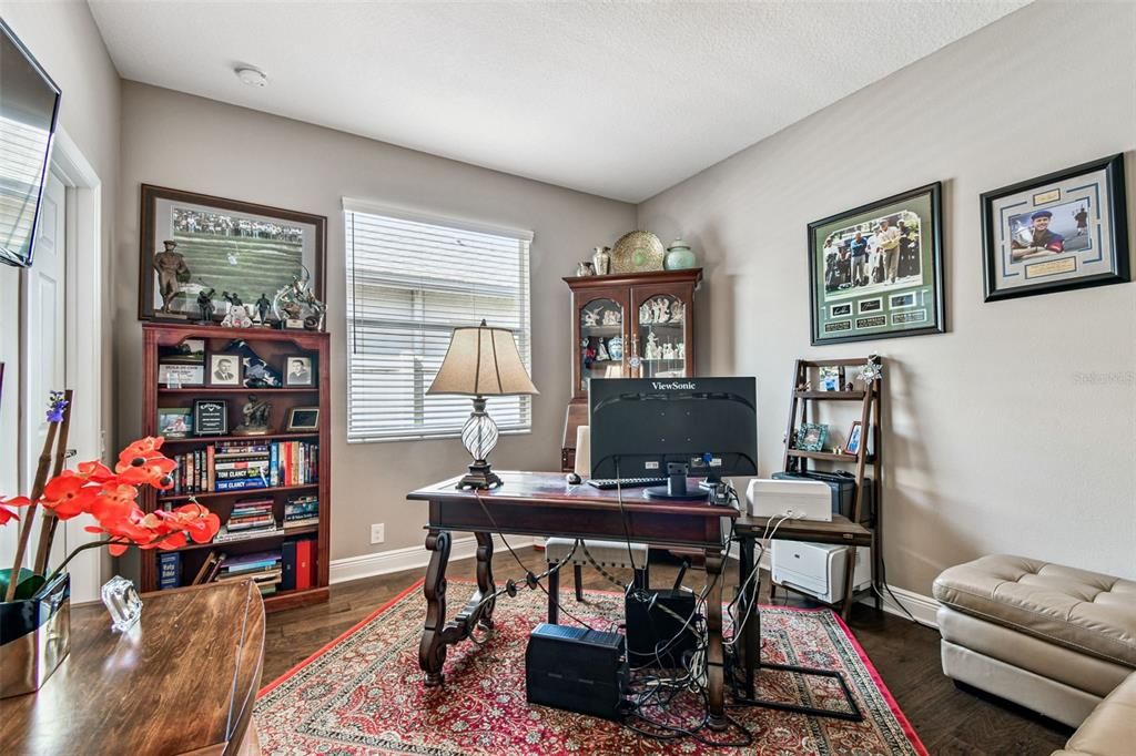 Active With Contract: $925,000 (4 beds, 3 baths, 2736 Square Feet)