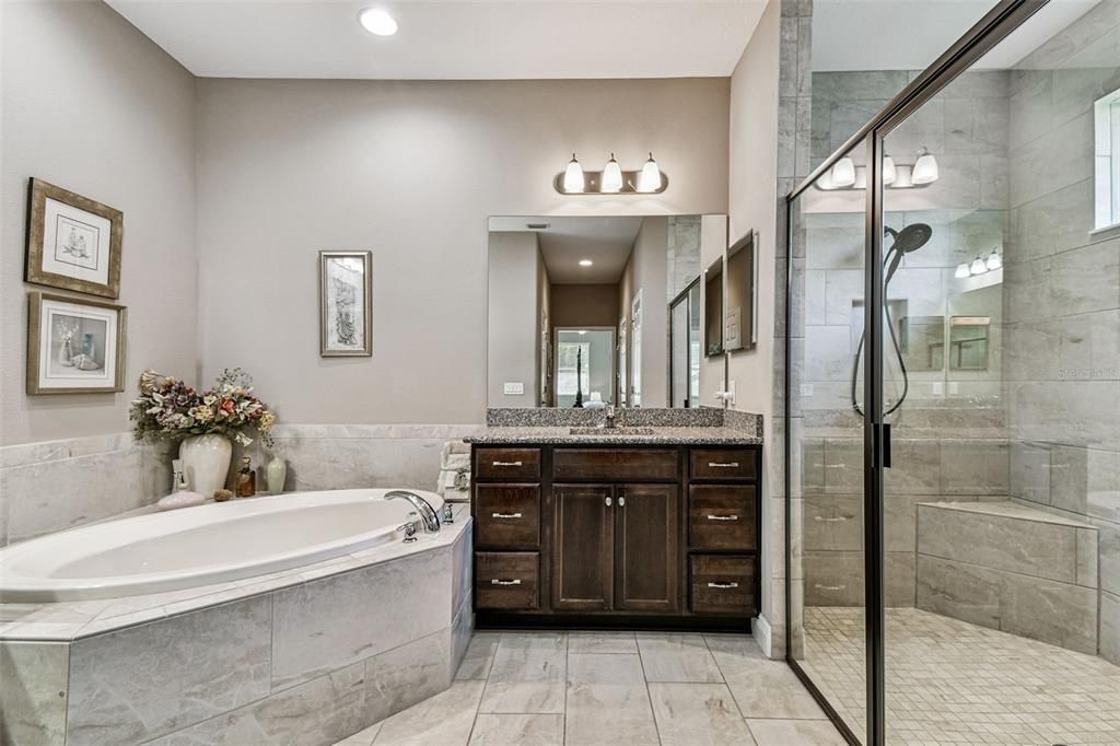 Active With Contract: $925,000 (4 beds, 3 baths, 2736 Square Feet)