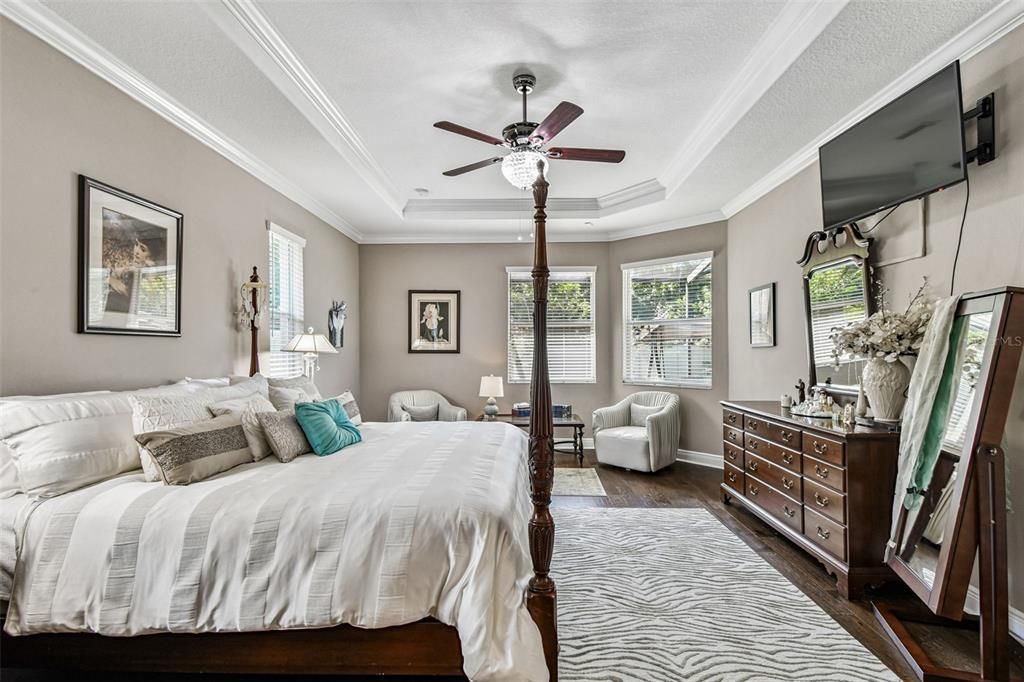 Active With Contract: $925,000 (4 beds, 3 baths, 2736 Square Feet)