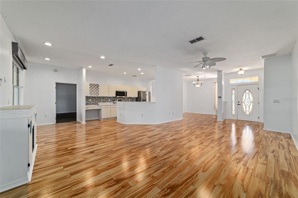 For Sale: $355,000 (3 beds, 2 baths, 2145 Square Feet)