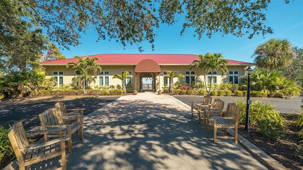 For Sale: $300,000 (2 beds, 2 baths, 1543 Square Feet)