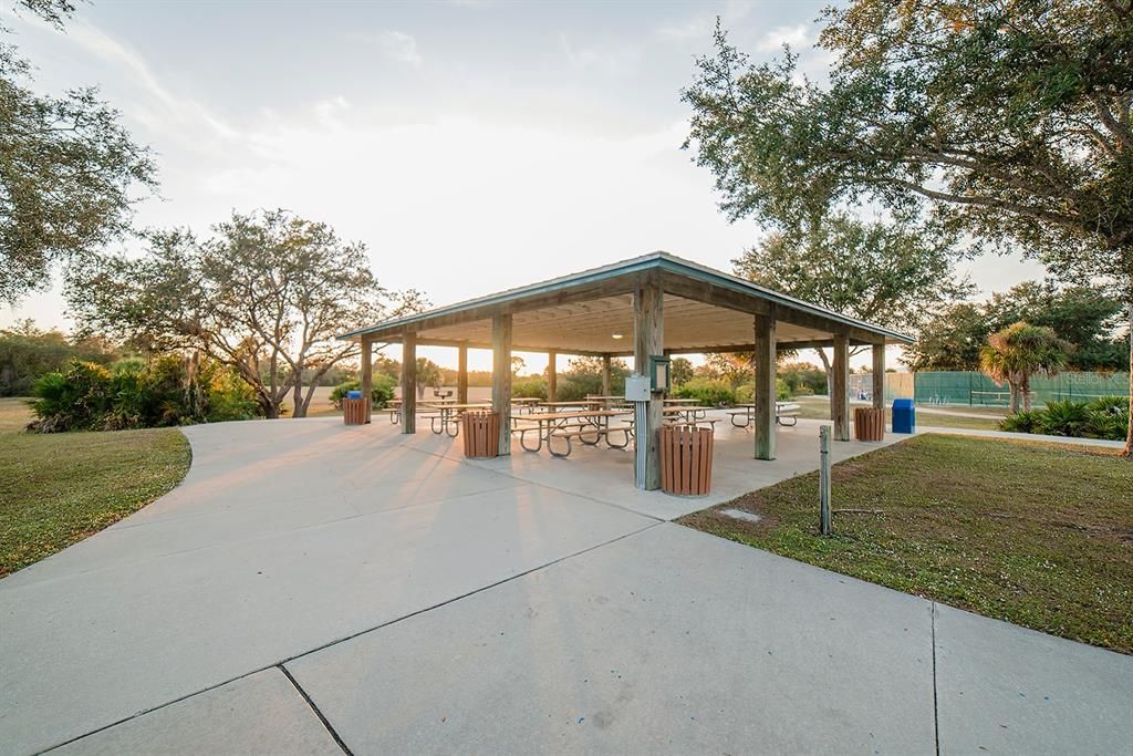 For Sale: $300,000 (2 beds, 2 baths, 1543 Square Feet)