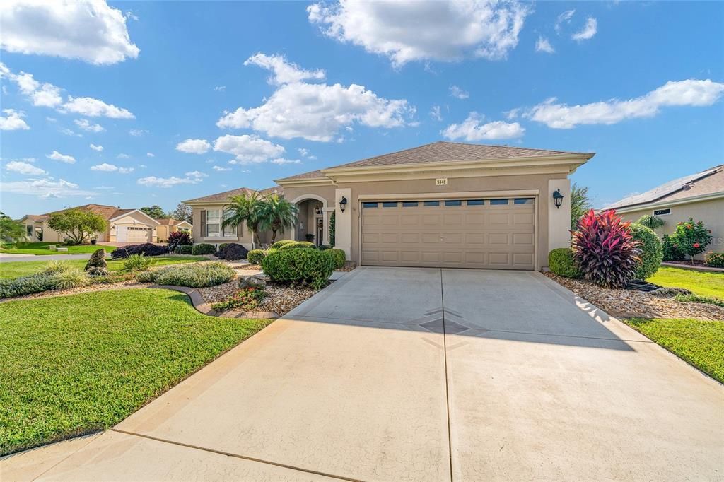 合同活跃: $364,500 (2 贝兹, 2 浴室, 1779 平方英尺)