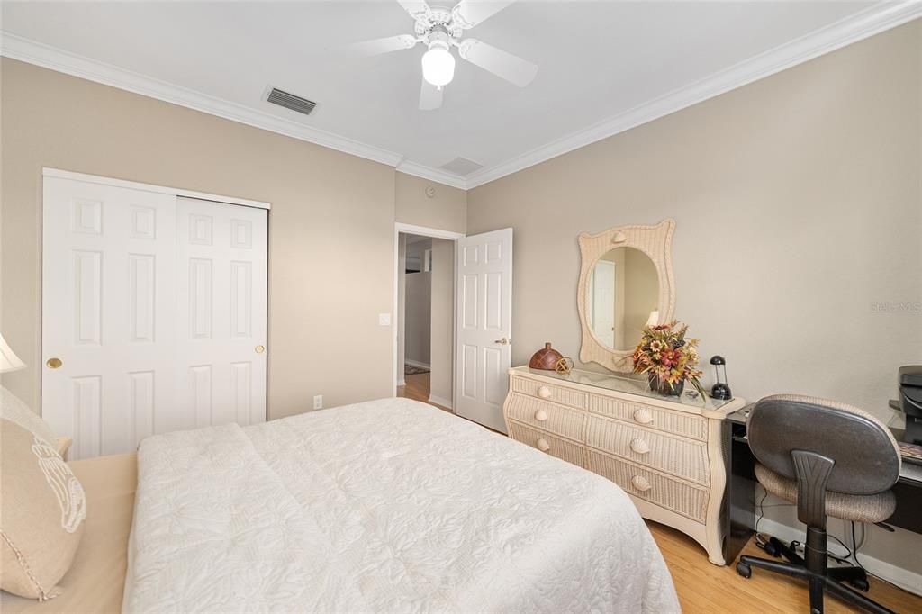 合同活跃: $364,500 (2 贝兹, 2 浴室, 1779 平方英尺)