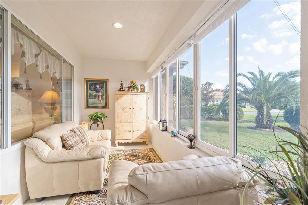 合同活跃: $364,500 (2 贝兹, 2 浴室, 1779 平方英尺)