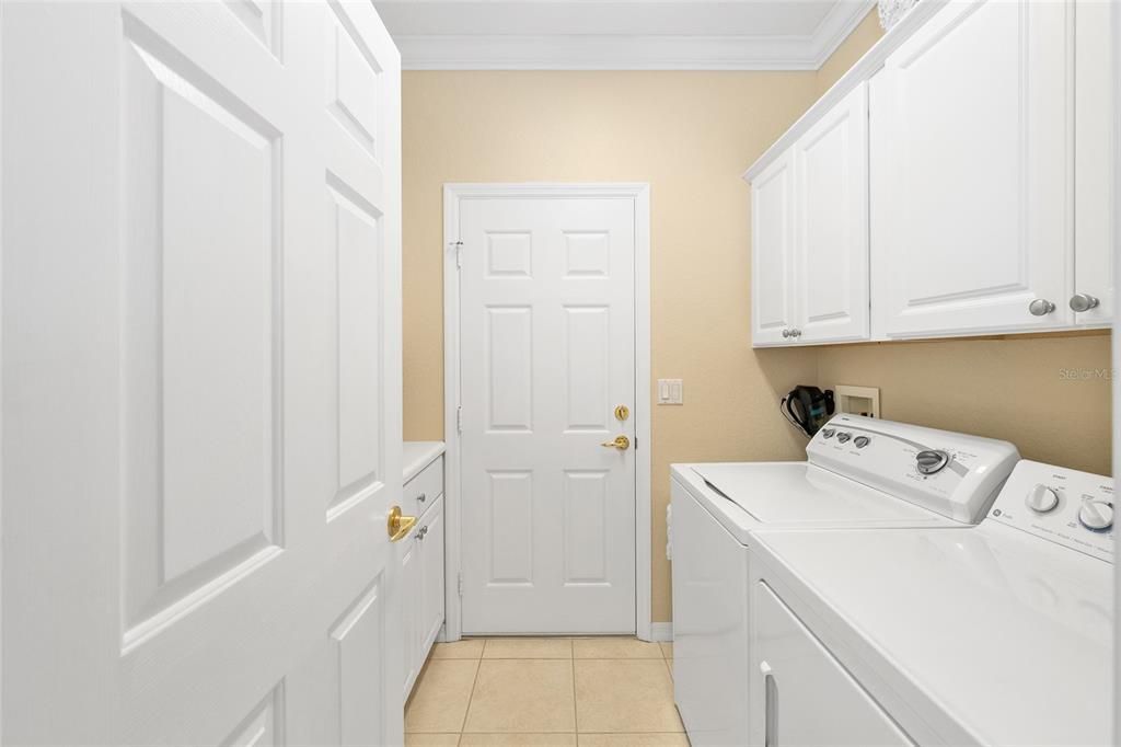 合同活跃: $364,500 (2 贝兹, 2 浴室, 1779 平方英尺)