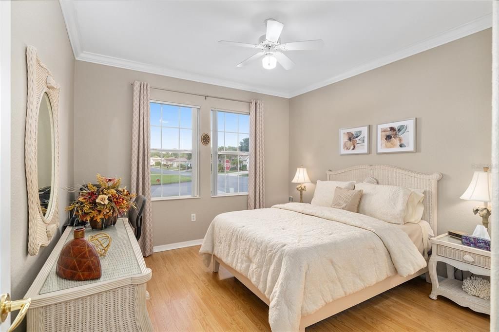 合同活跃: $364,500 (2 贝兹, 2 浴室, 1779 平方英尺)