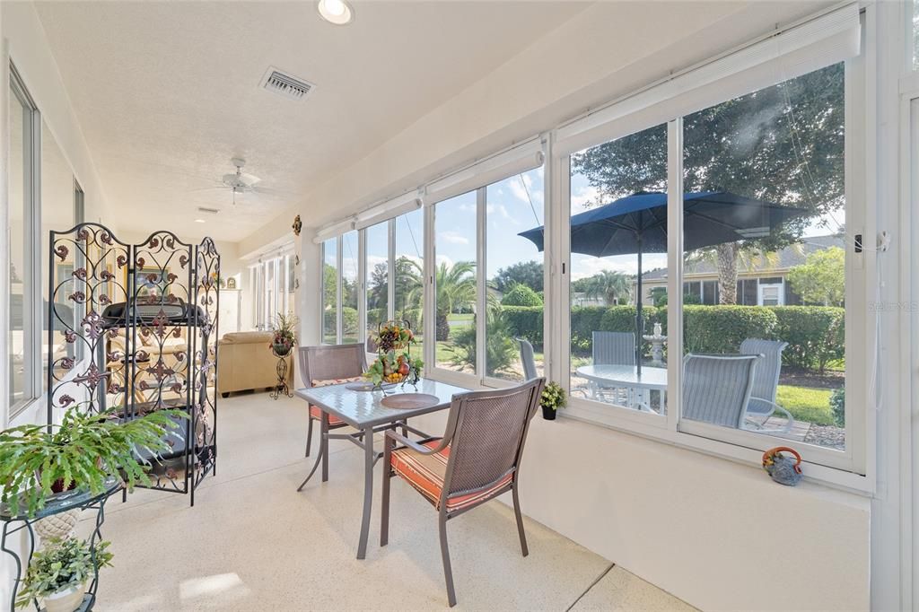 合同活跃: $364,500 (2 贝兹, 2 浴室, 1779 平方英尺)