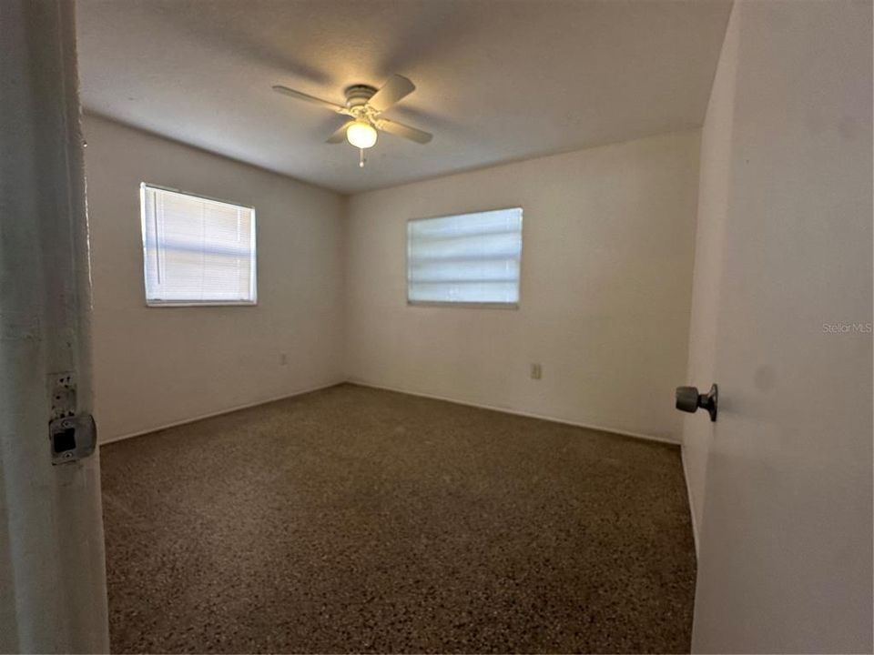 出租: $1,325 (2 贝兹, 1 浴室, 635 平方英尺)