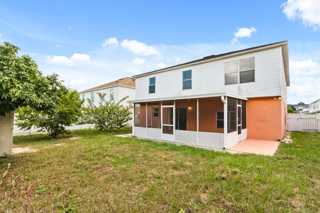 For Rent: $2,250 (4 beds, 2 baths, 2836 Square Feet)