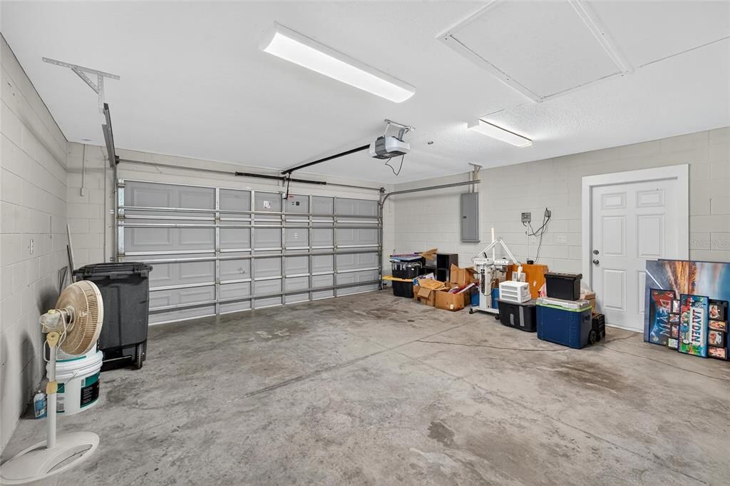 For Sale: $344,000 (3 beds, 2 baths, 2059 Square Feet)