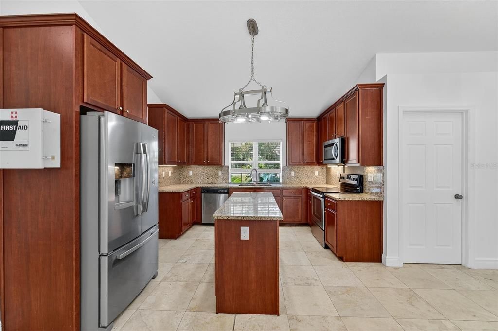 For Sale: $344,000 (3 beds, 2 baths, 2059 Square Feet)