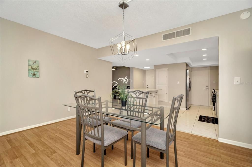 En Renta: $3,200 (2 camas, 2 baños, 1300 Pies cuadrados)