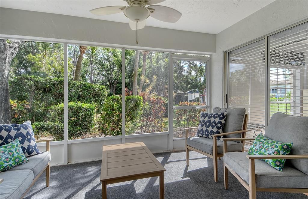 For Sale: $285,000 (2 beds, 2 baths, 1127 Square Feet)