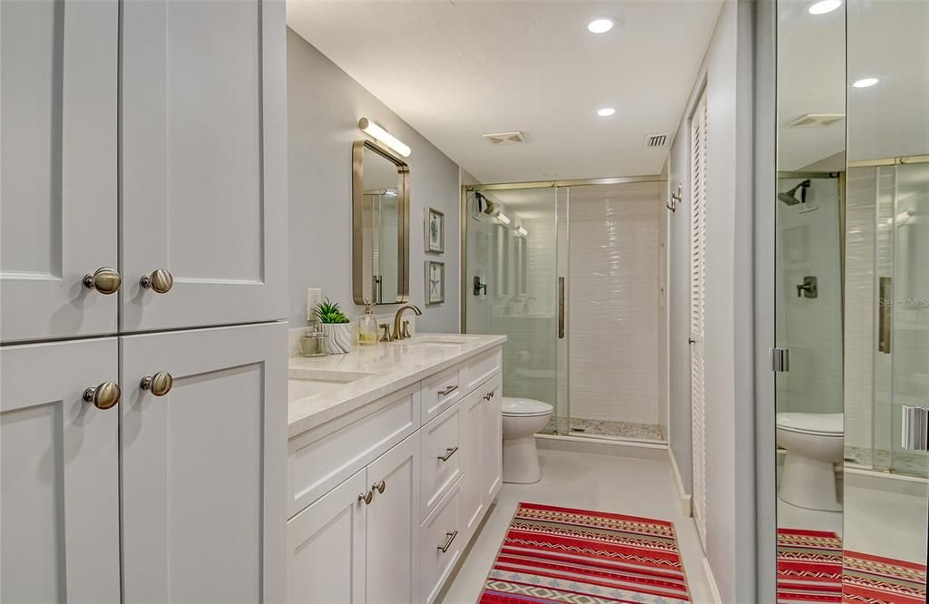 For Sale: $285,000 (2 beds, 2 baths, 1127 Square Feet)