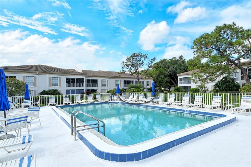 For Sale: $285,000 (2 beds, 2 baths, 1127 Square Feet)