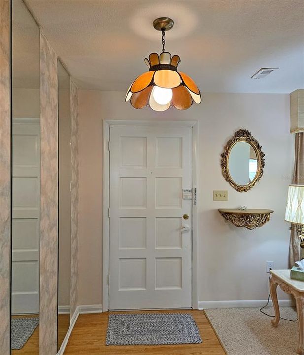 Active With Contract: $219,900 (2 beds, 2 baths, 1204 Square Feet)