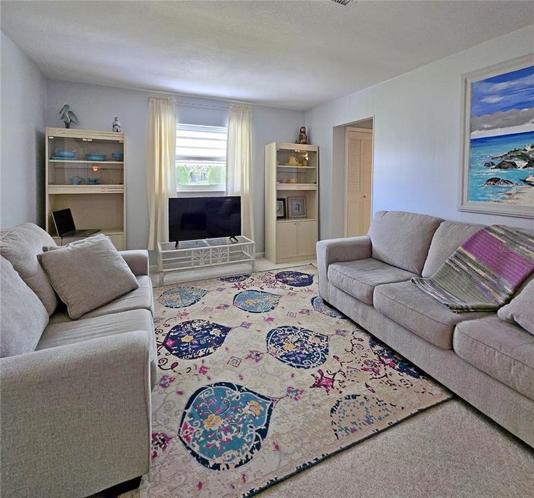 Active With Contract: $219,900 (2 beds, 2 baths, 1204 Square Feet)