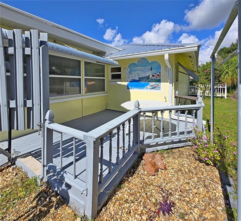 Active With Contract: $219,900 (2 beds, 2 baths, 1204 Square Feet)