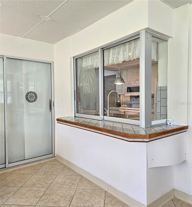 Active With Contract: $219,900 (2 beds, 2 baths, 1204 Square Feet)