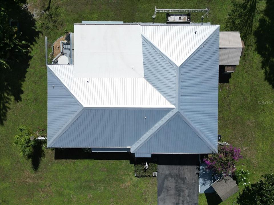 Active With Contract: $219,900 (2 beds, 2 baths, 1204 Square Feet)