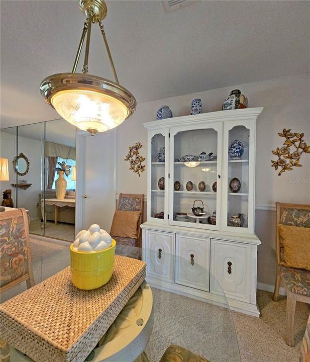 Active With Contract: $219,900 (2 beds, 2 baths, 1204 Square Feet)