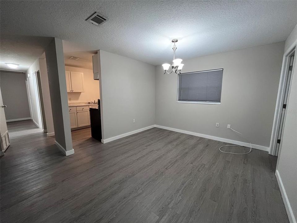 For Rent: $1,800 (4 beds, 2 baths, 1200 Square Feet)