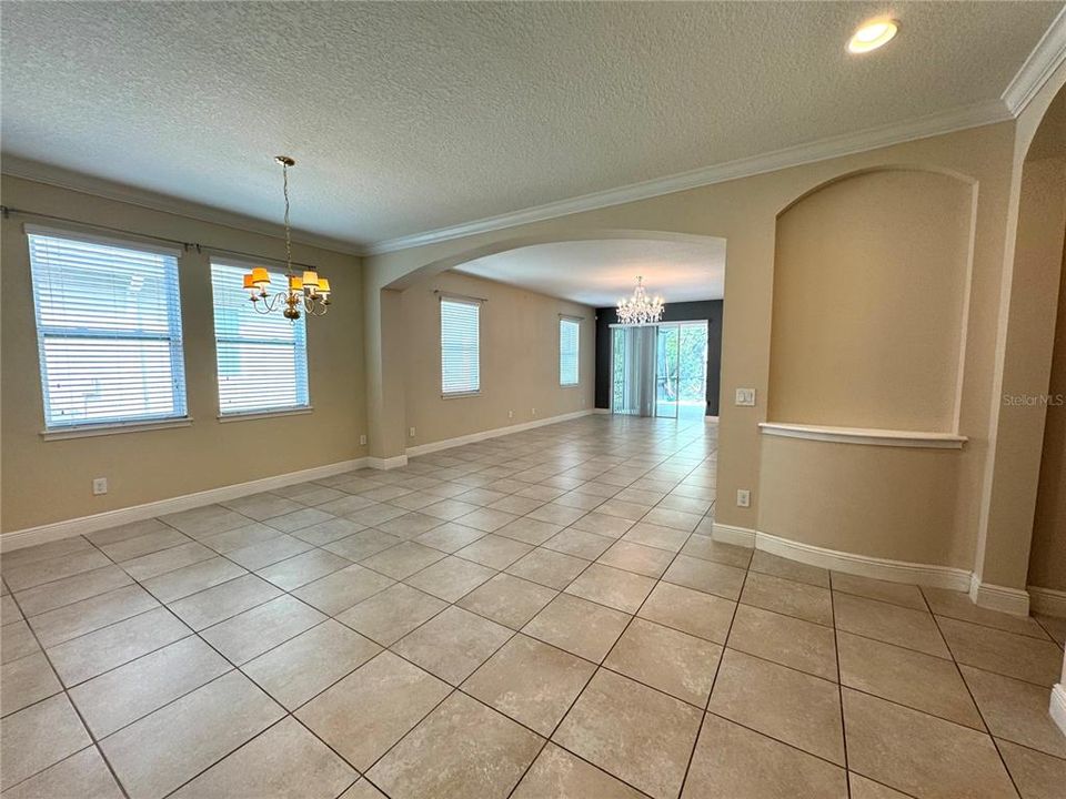 Под контрактом: $3,000 (4 спален, 3 ванн, 2286 Квадратных фут)