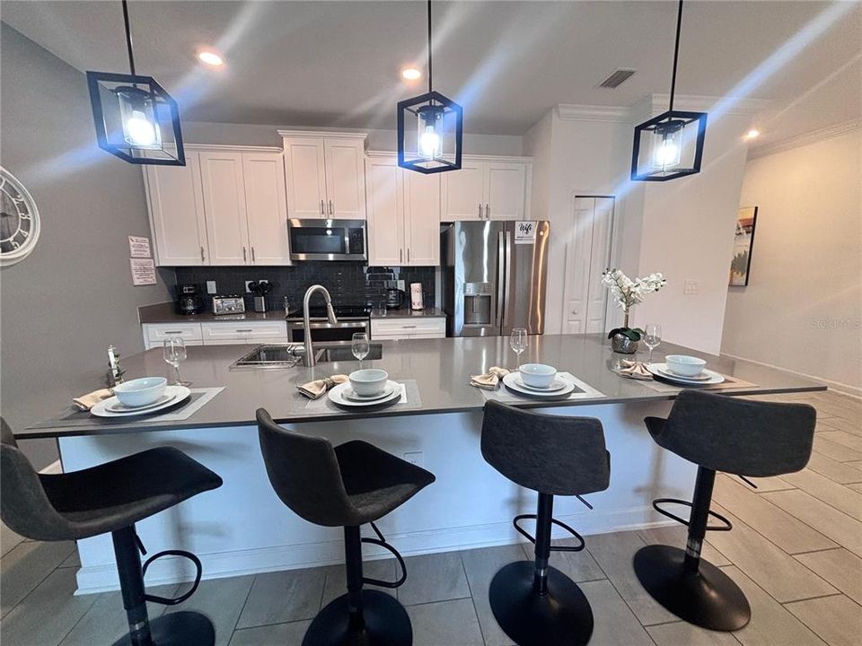 For Sale: $480,000 (4 beds, 3 baths, 1902 Square Feet)