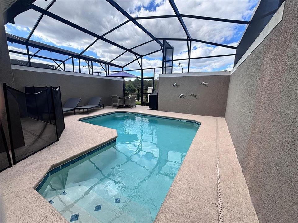 For Sale: $480,000 (4 beds, 3 baths, 1902 Square Feet)