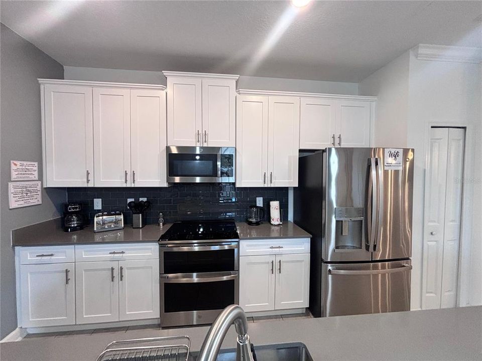 For Sale: $480,000 (4 beds, 3 baths, 1902 Square Feet)