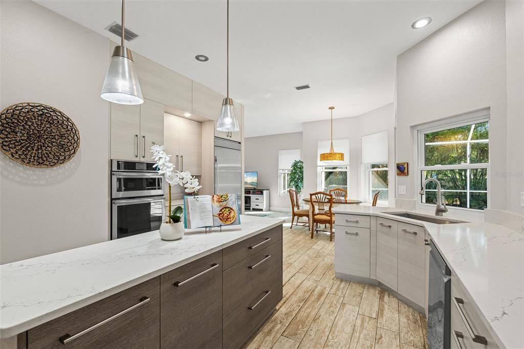 出租: $4,500 (4 贝兹, 3 浴室, 2728 平方英尺)