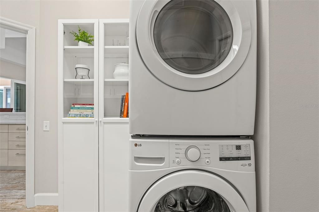 出租: $4,500 (4 贝兹, 3 浴室, 2728 平方英尺)